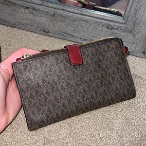 Michael Kors Travel Wristlet